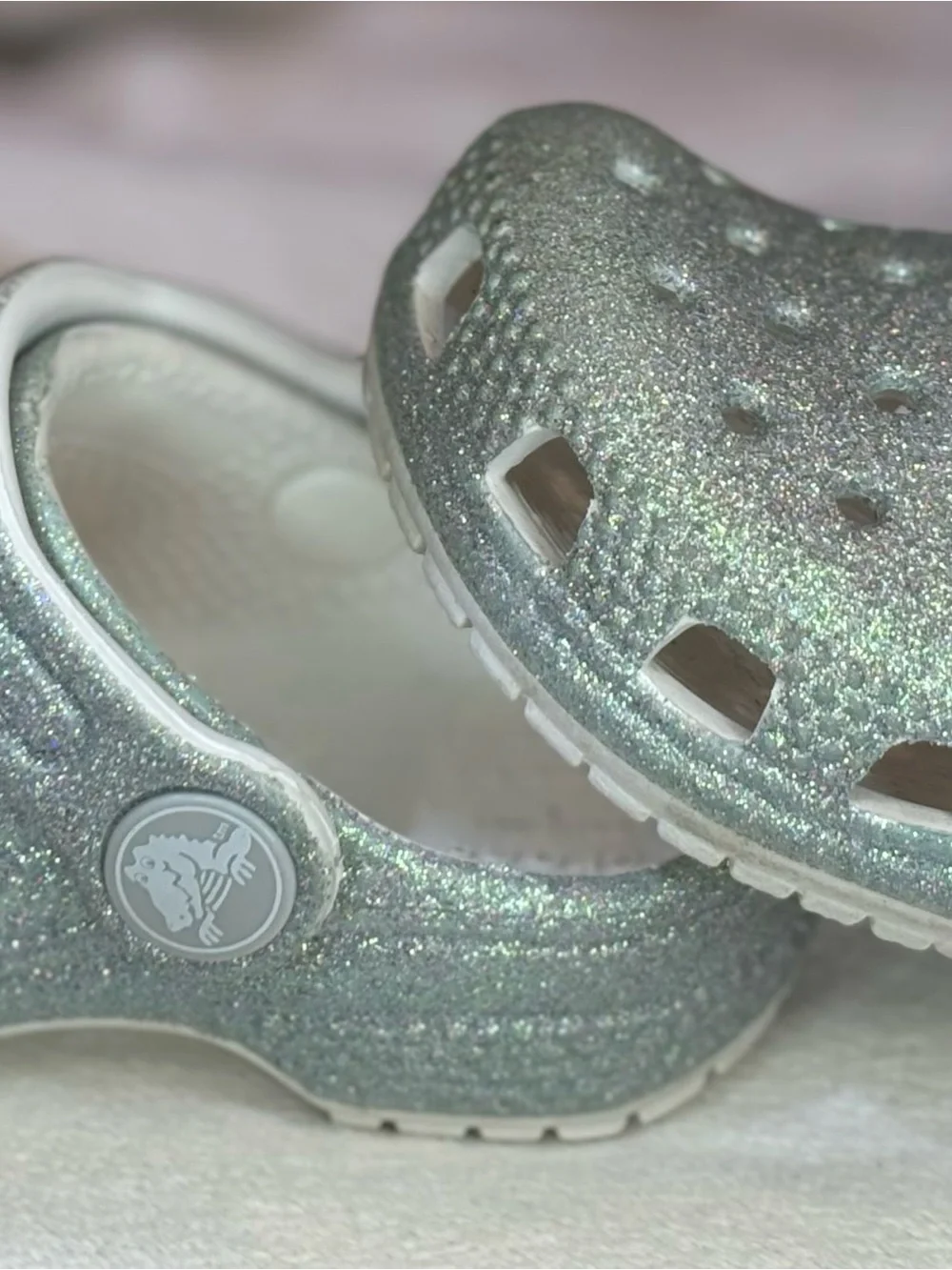 CROCS Kids Glitter Clog in Iridescent Silver C4